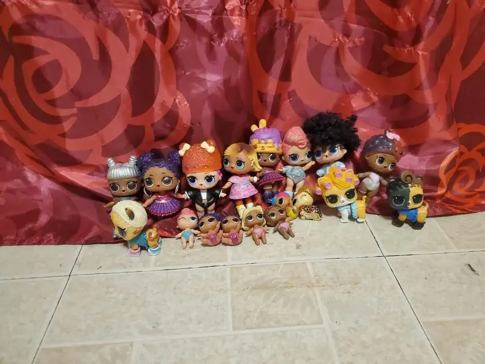 LOL Surprise Dolls, Pets, and Lil Sisters Large Lot of Assorted Figures
